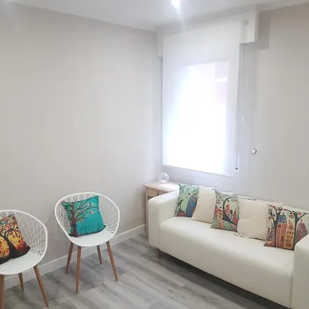 Cozy With Free Wifi Apartment